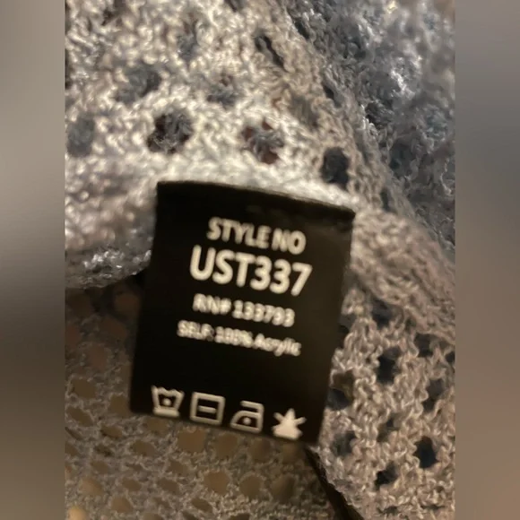 Hoodie Blue/GoldStars
Bohemian 
Long Sleeve 
Lite Knit
Pit-Pit 28”
24”Long
NWOT - Picture 6 of 9